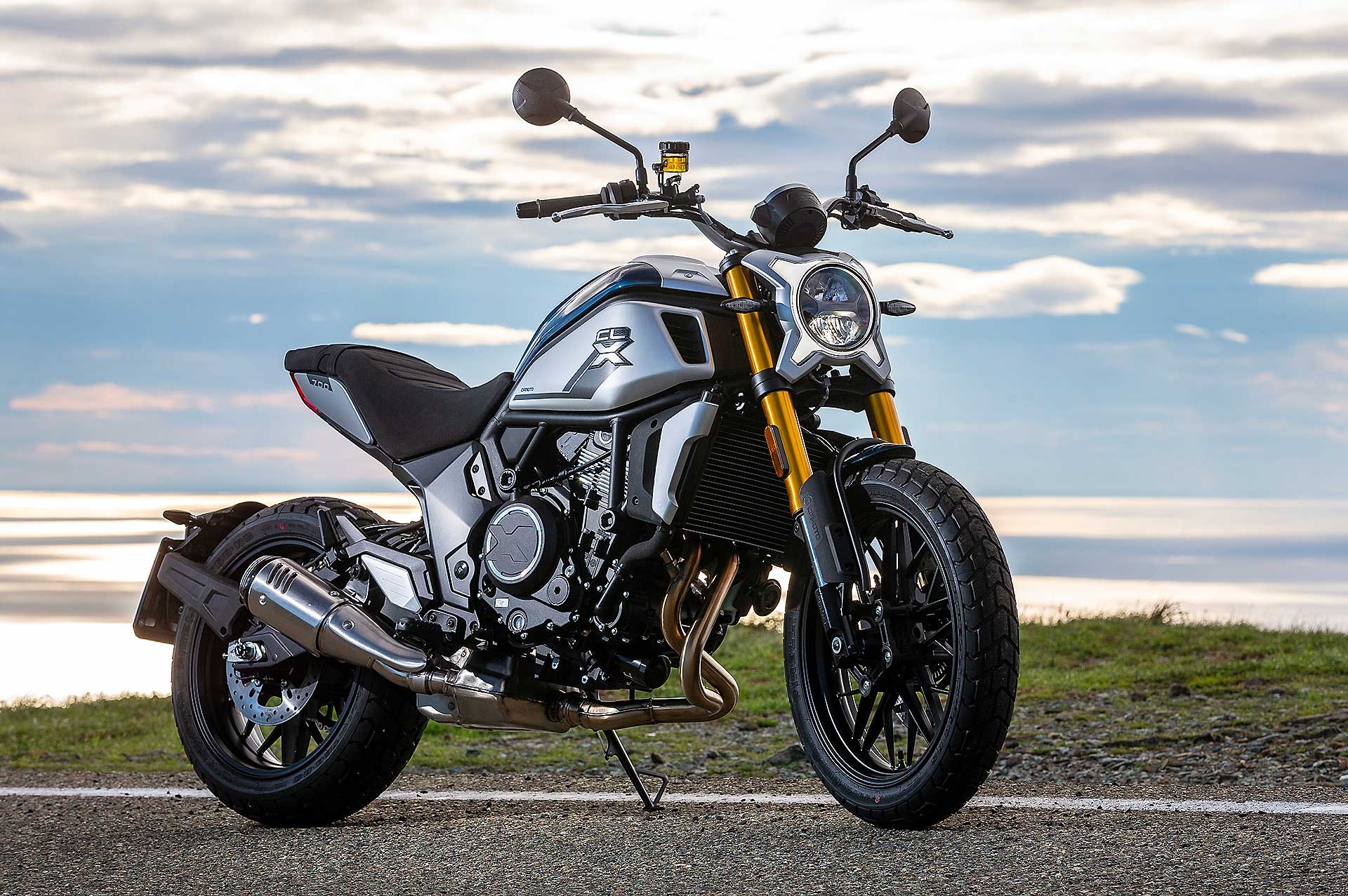 CFMoto 700CL-X